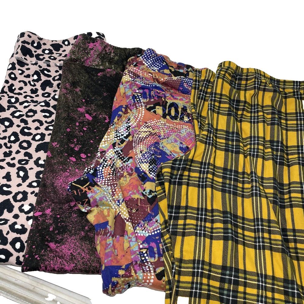 Womens Leggings Bundle Size XL Lot of 4 Forever 21 Eye Candy Geometric Yoga